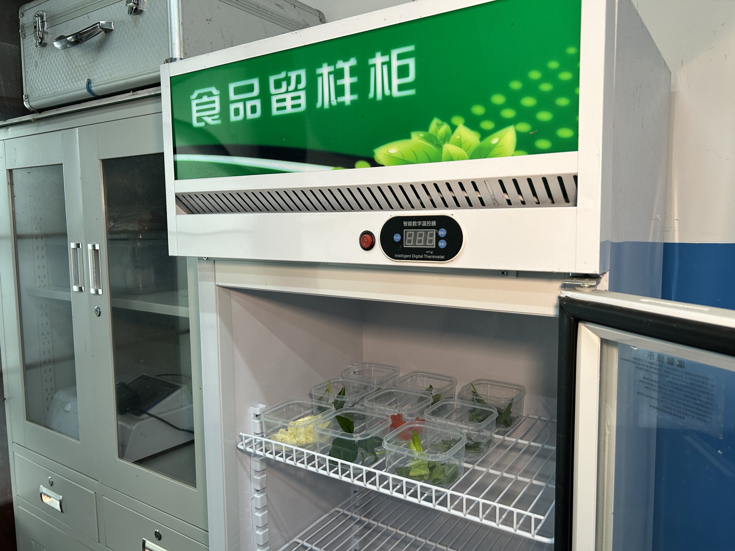 菜多多检测室图 (2)